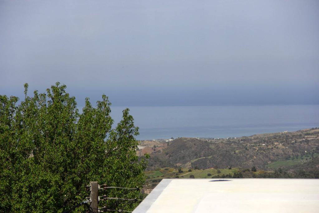 Marmaras Hotel Lysos Bagian luar foto