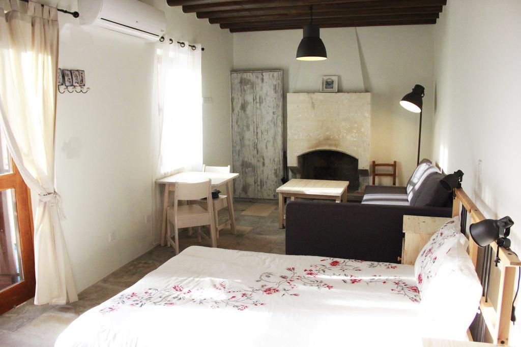 Marmaras Hotel Lysos Bagian luar foto